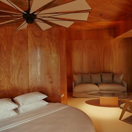 Rooms Hotel Батуми Экстерьер фото