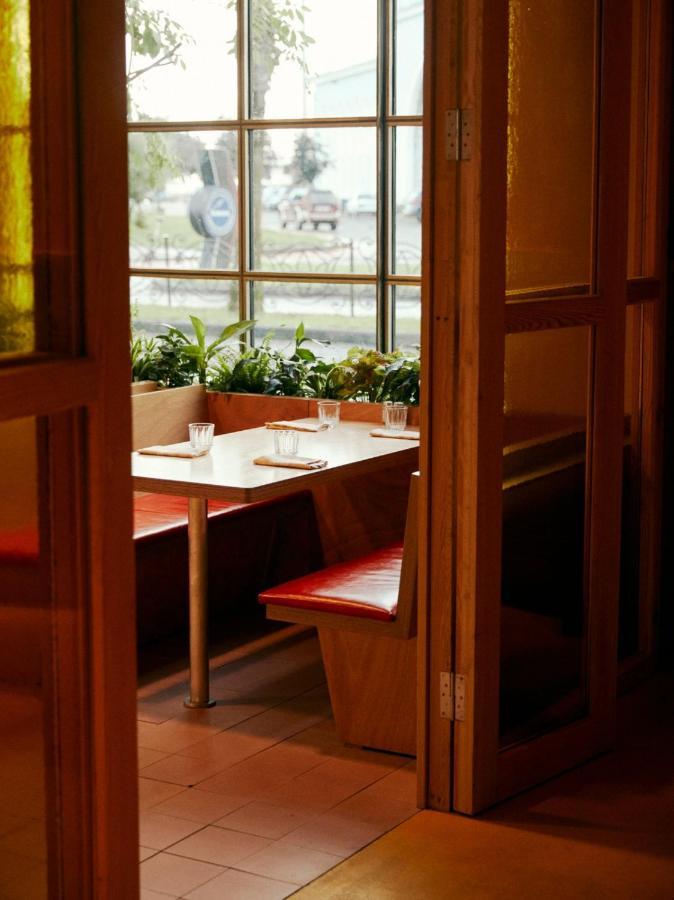 Rooms Hotel Батуми Экстерьер фото
