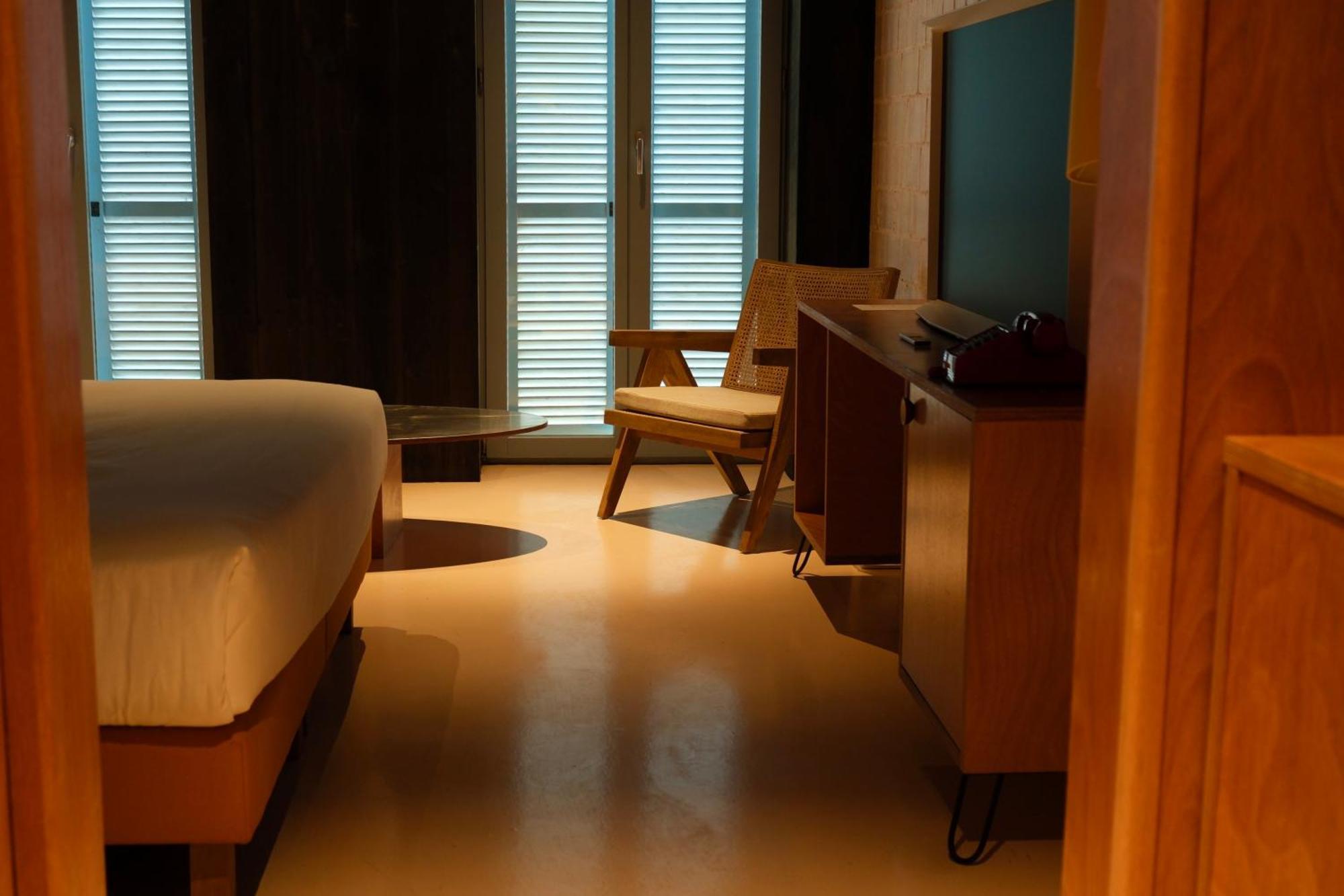 Rooms Hotel Батуми Экстерьер фото