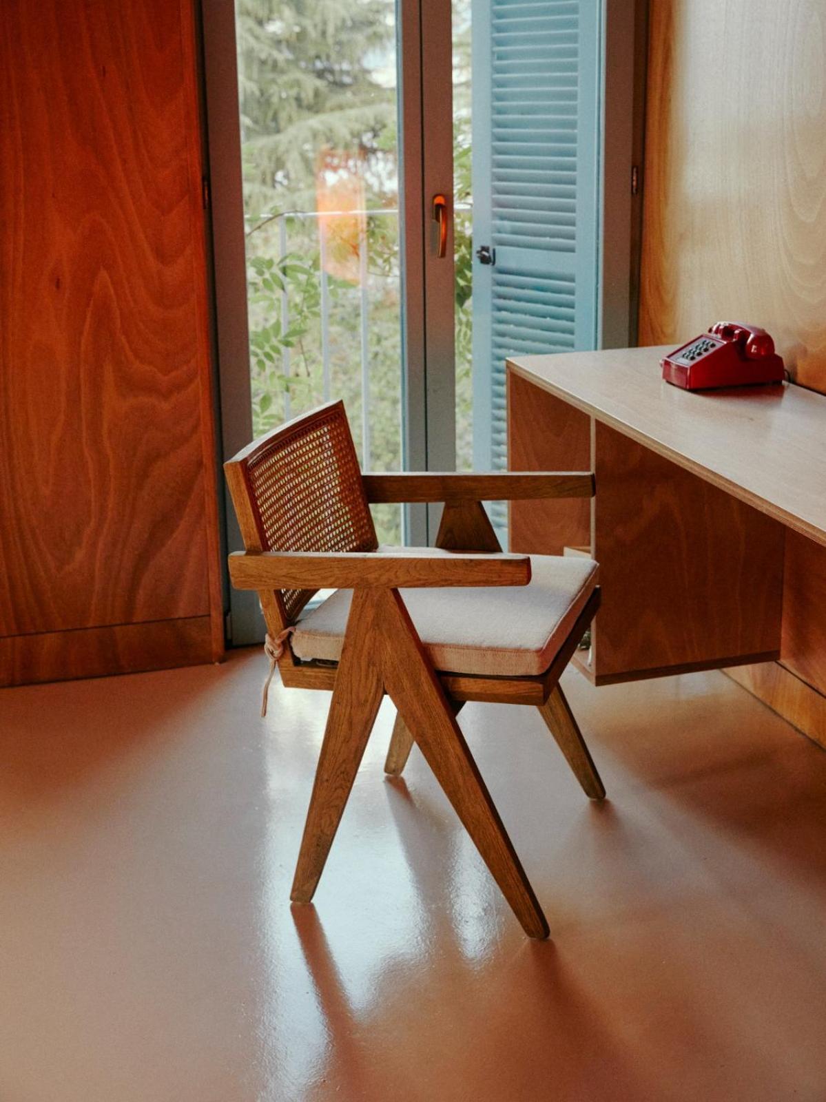 Rooms Hotel Батуми Экстерьер фото